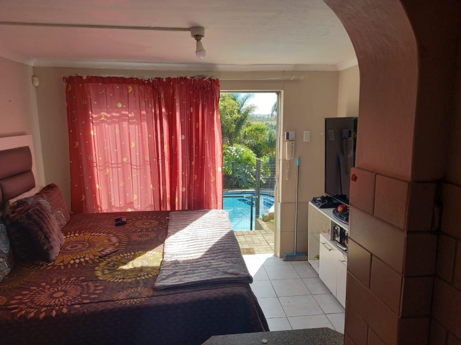 9 Bedroom Property for Sale in Greenfields Eastern Cape